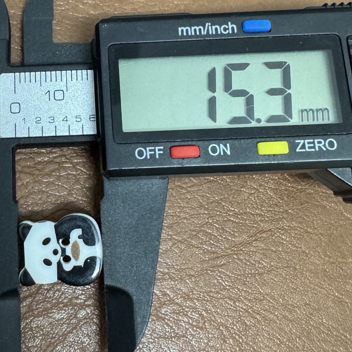 可爱小熊猫卡通树脂纽扣儿童手工娃娃衣服配件bjd装饰辅料玩偶扣
