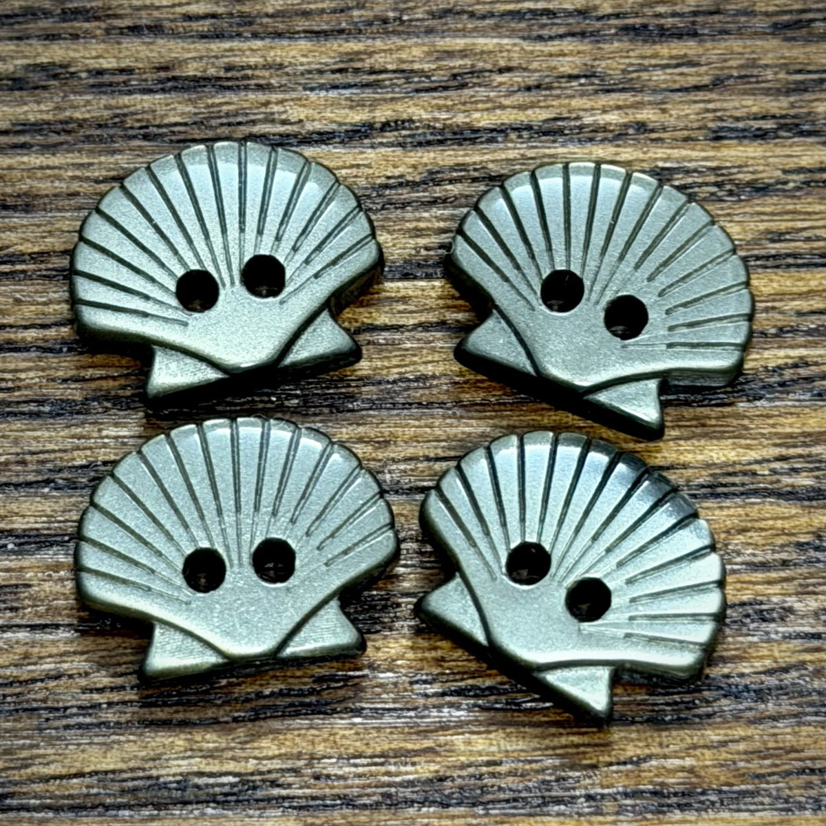 Bunli - DIY 10 Pack Shell Shape Two Hole Button