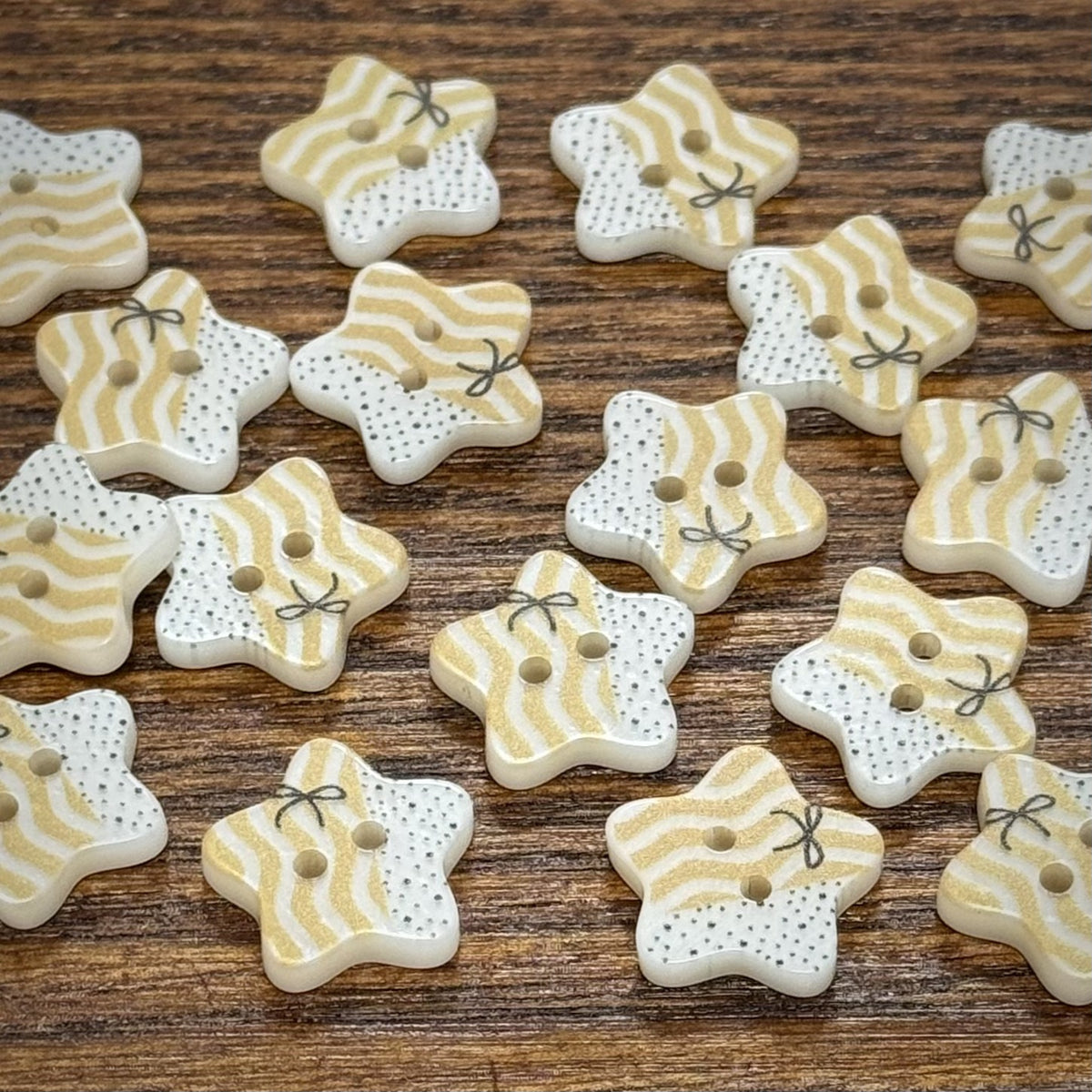 波点蝴蝶结星星纽扣手工diy手账本童装扣针织毛衣外套装饰品扣子