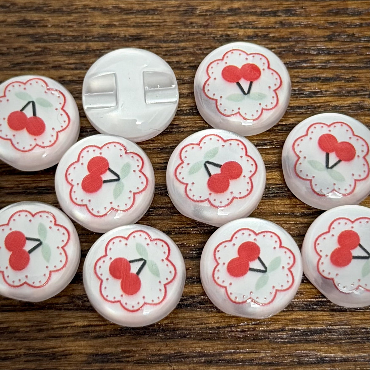 Bunli - DIY 10 Pack Cherry Mushroom Shank Button