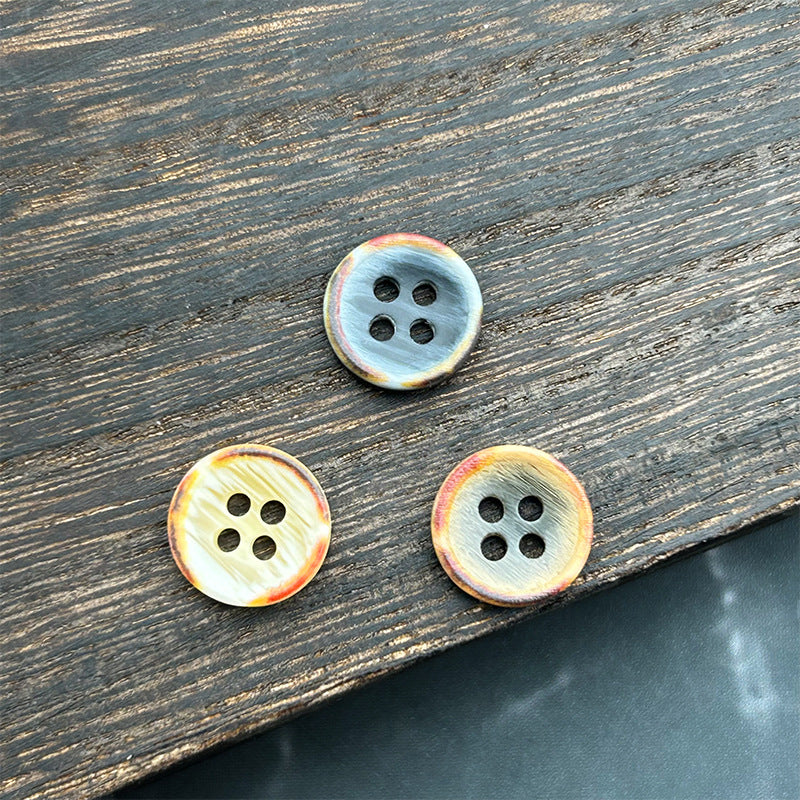 11.5mm复古做旧感木纹四眼衬衫纽扣火烧边碗型细边树脂扣开衫扣