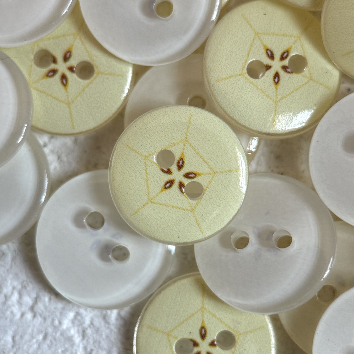 Bunli - DIY 10 Pack Pale-Yellow Fruit-Slice Round Button