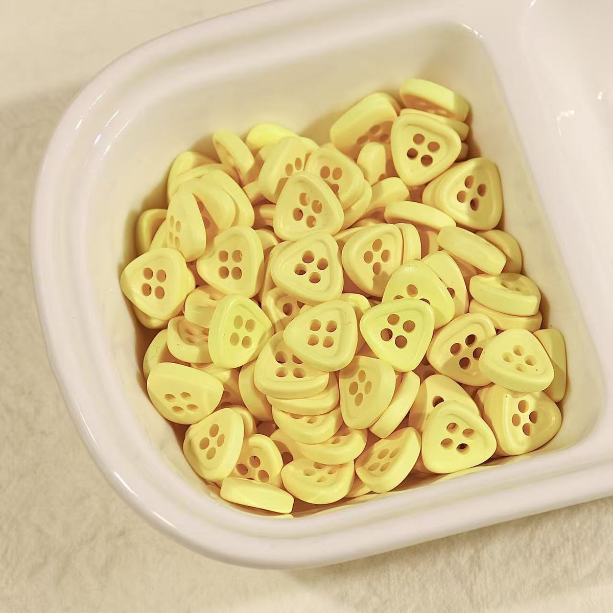 Bunli - DIY 10 Pack Triangle Shape Two Hole Button