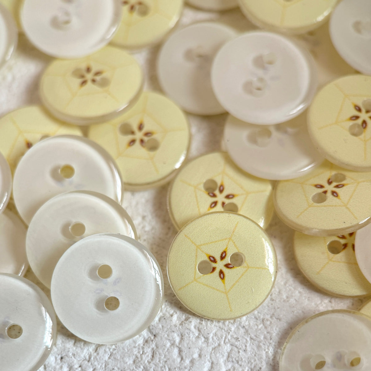 Bunli - DIY 10 Pack Pale-Yellow Fruit-Slice Round Button