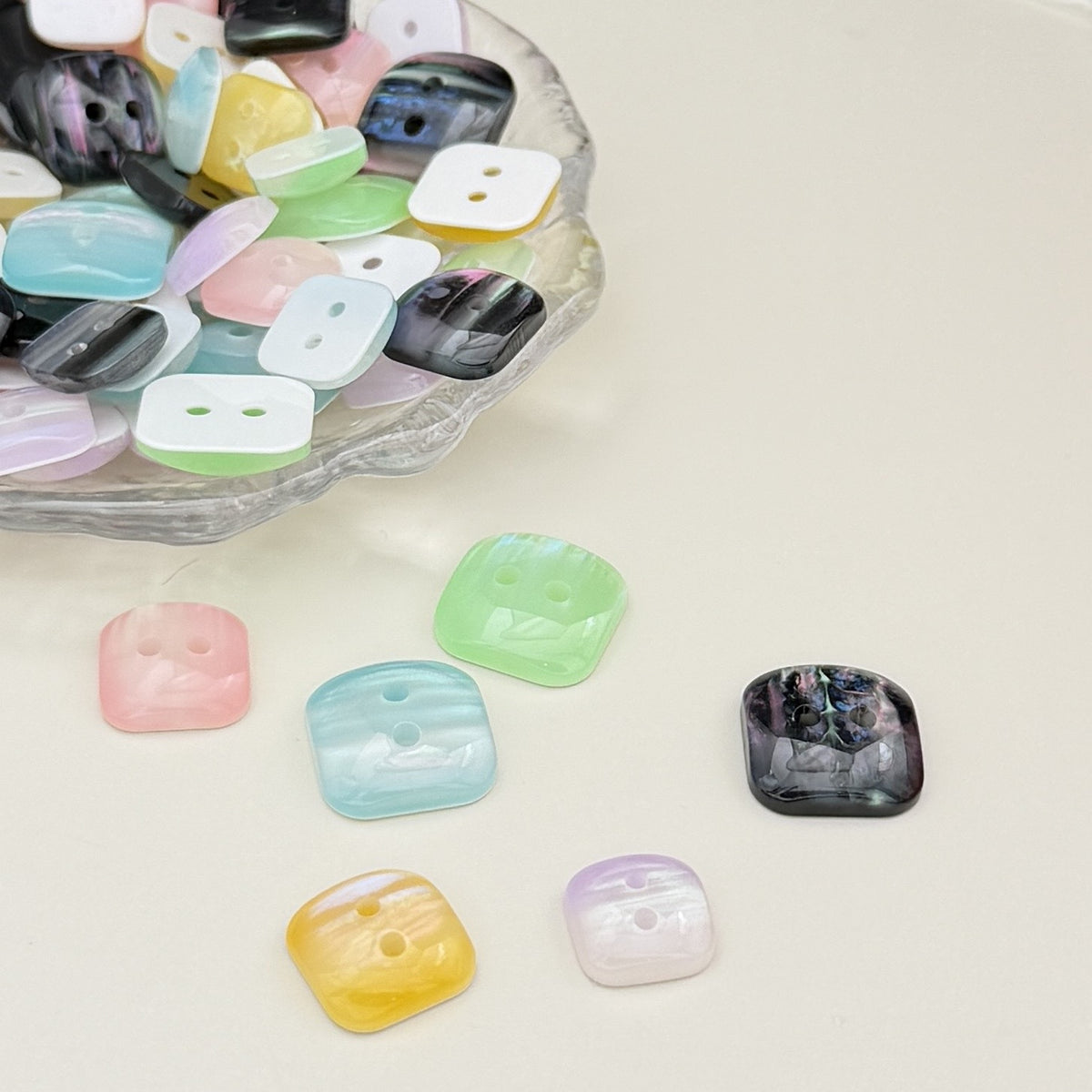 彩色仿贝珠光方形异形纽扣手工DIY衬衫毛衣饰品包包袜子服装辅料