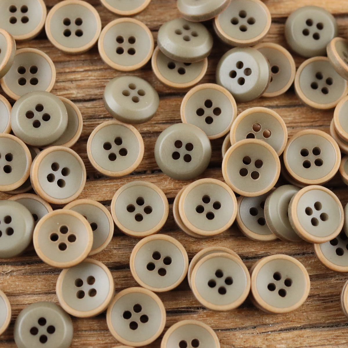 Bunli - DIY 10 Pack Matte Round Four Hole Button