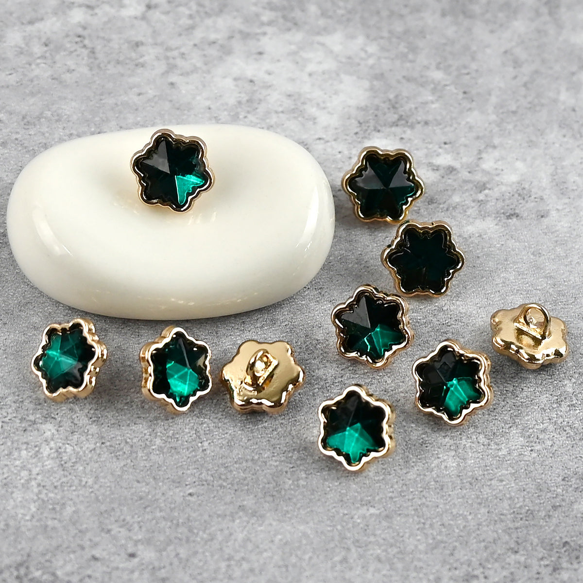 Bunli - DIY 10 Pack Faceted Flower-Shaped Button