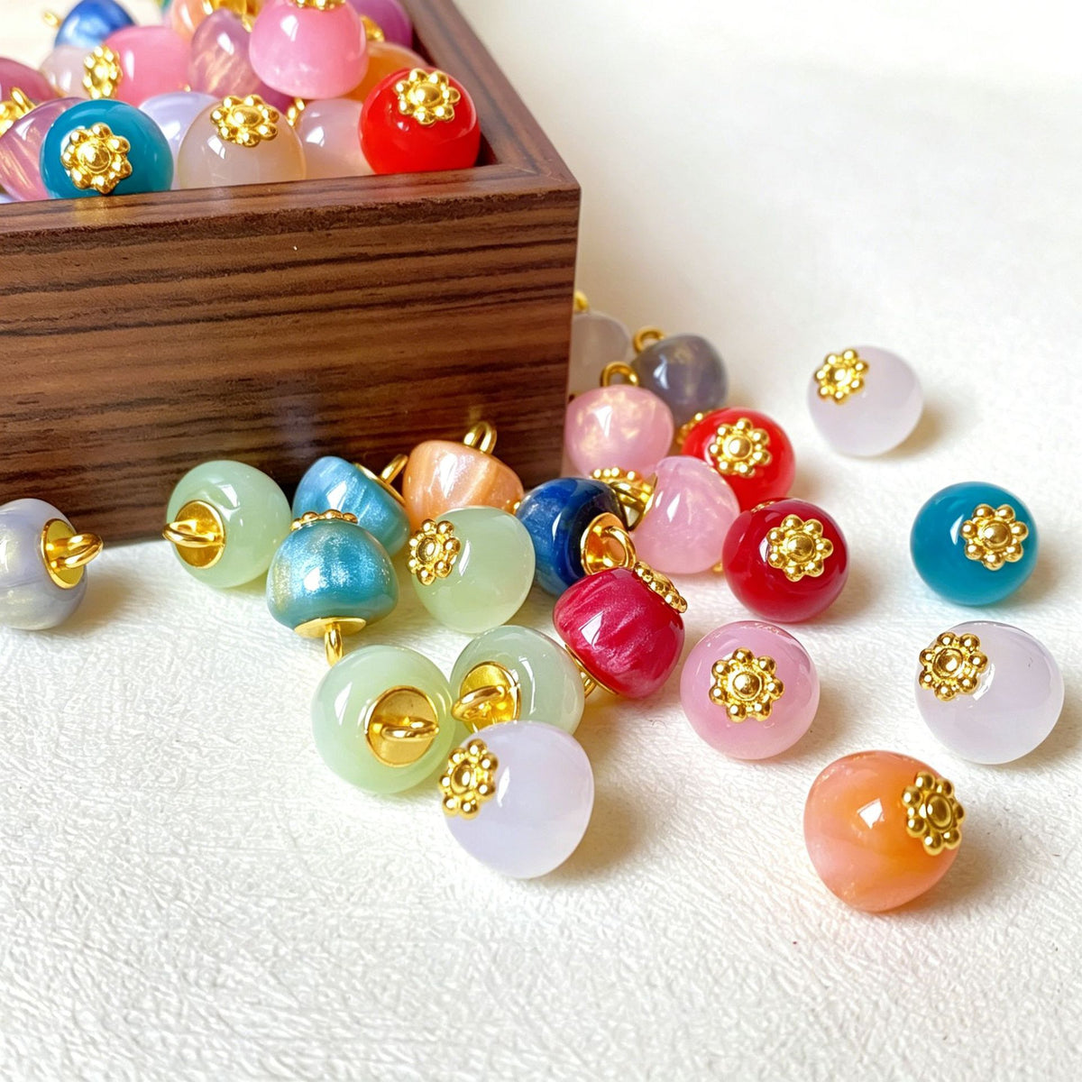 Bunli - DIY 10 Pack Apple-Shaped Floral Shank Button