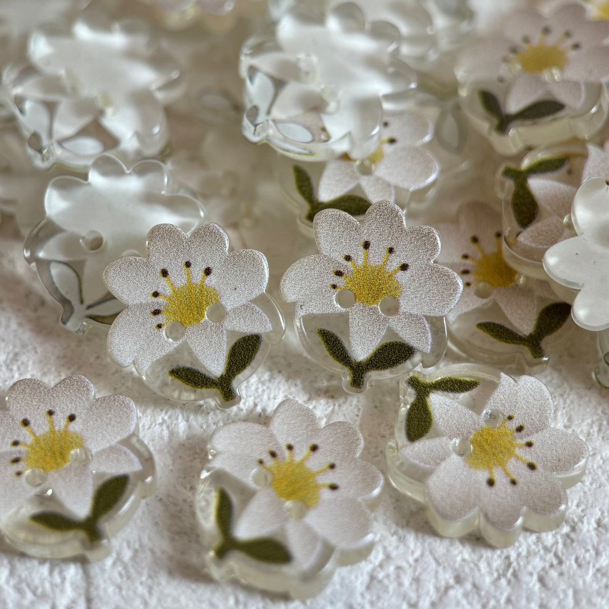 Bunli - DIY 10 Pack Clear Pale-Petal Flower-Shaped Button