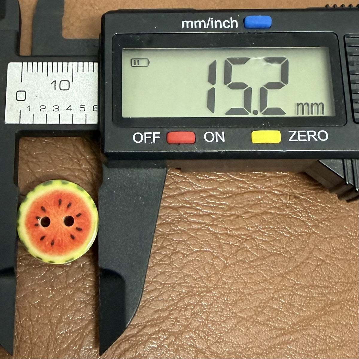 Bunli - DIY 10 Pack Watermelon Slice Two-Hole Button