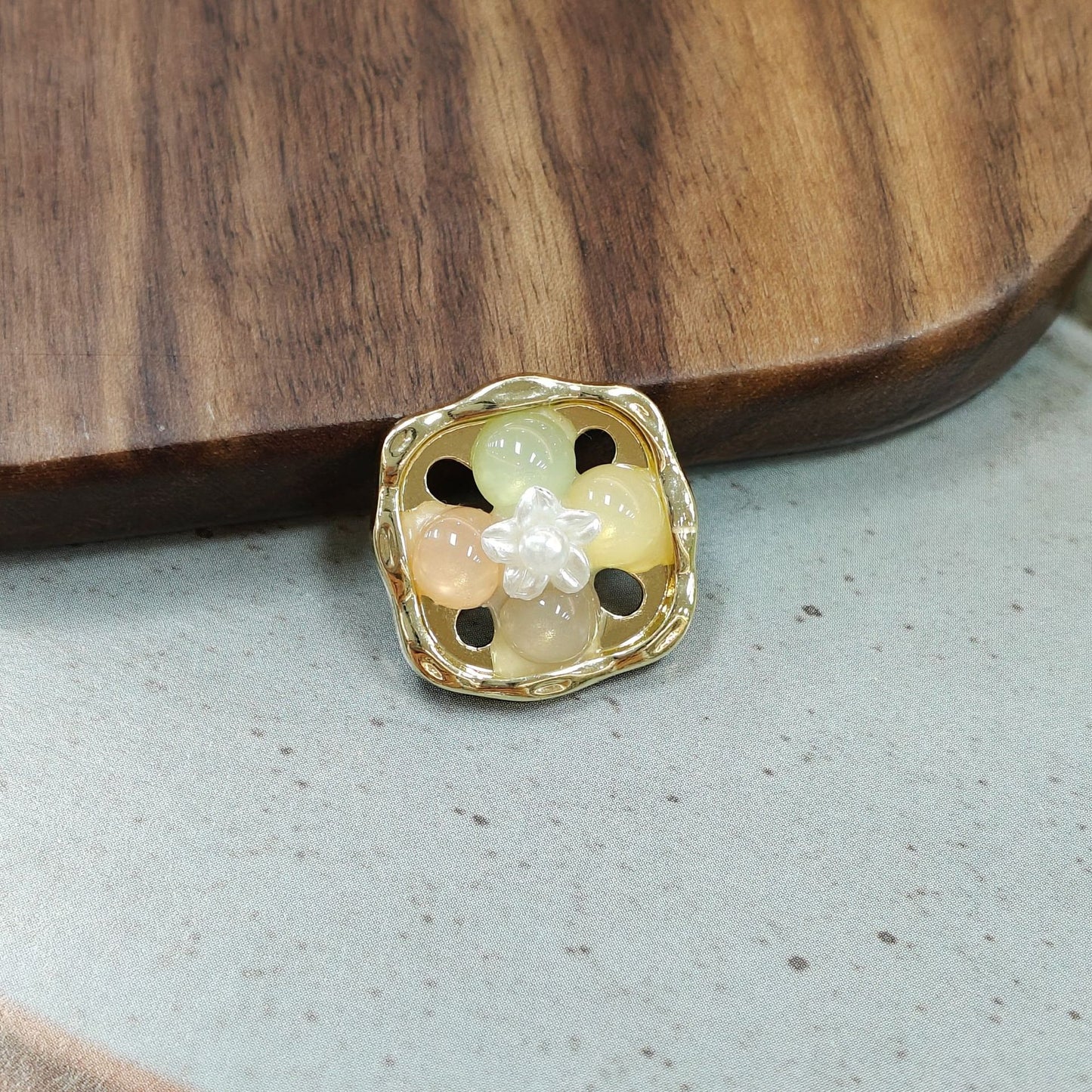 厂家直销精致高级百搭镂空设计圆珠多色多元素发卡头饰金属装饰扣
