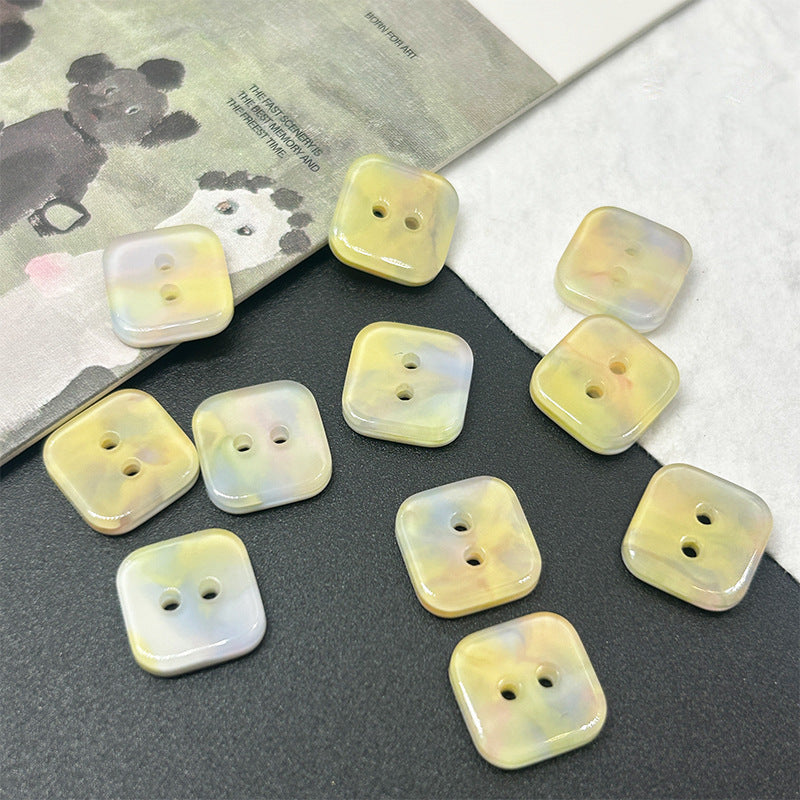 炫彩小鱼蝴蝶元宝云朵星星三角不规则两眼渐变色纽扣童装女装DIY