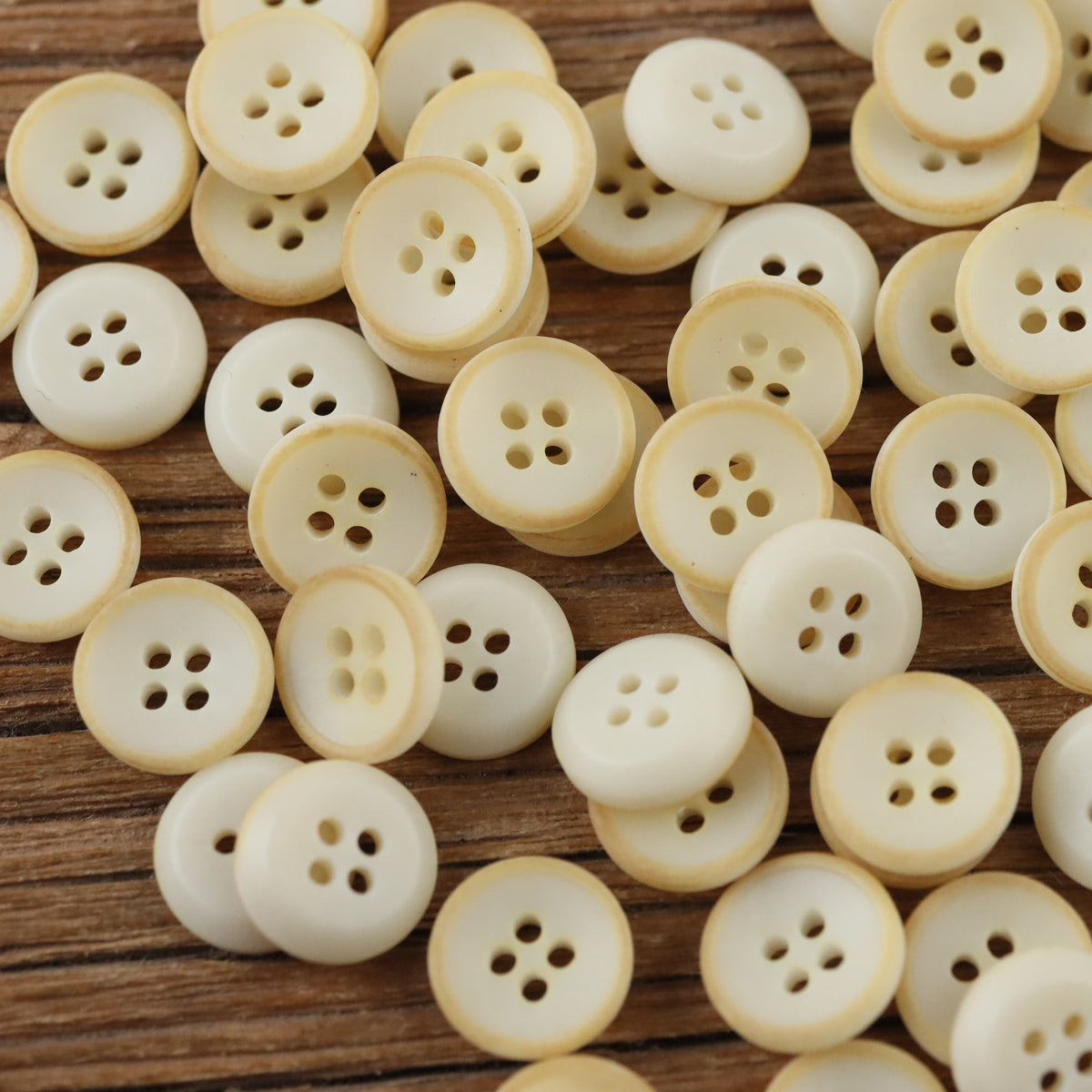 Bunli - DIY 10 Pack Matte Round Four Hole Button