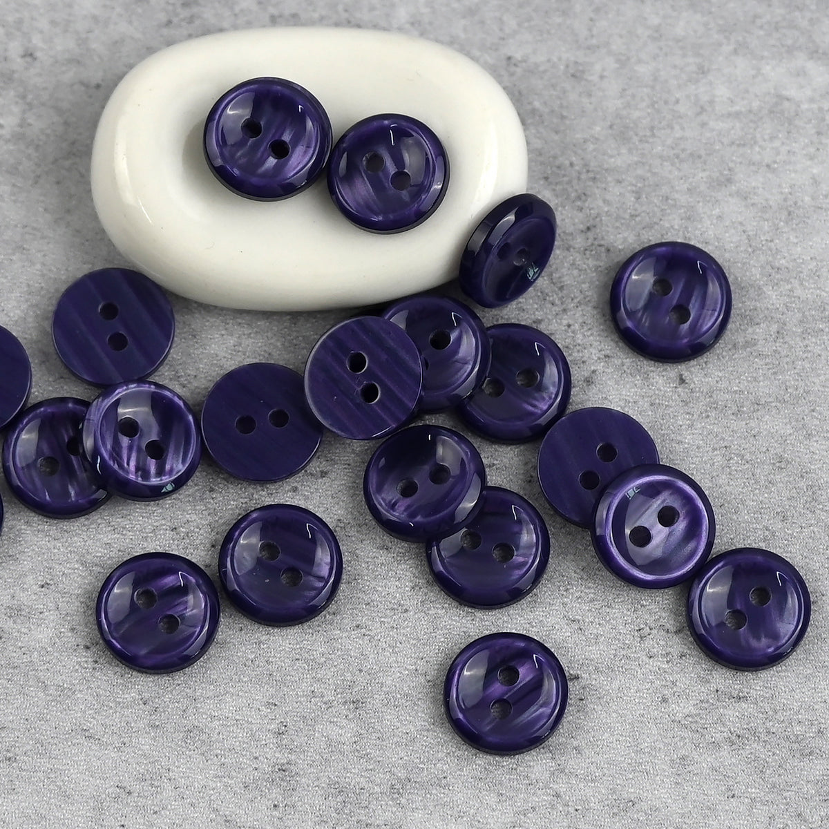 Bunli - DIY 10 Pack Glossy Round Two Hole Button