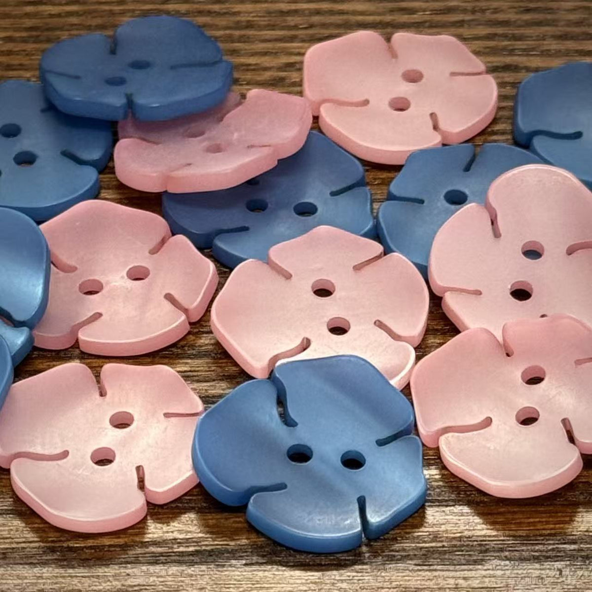 Bunli - DIY 10 Pack Pink-Blue Leaf-Shaped Flower Button