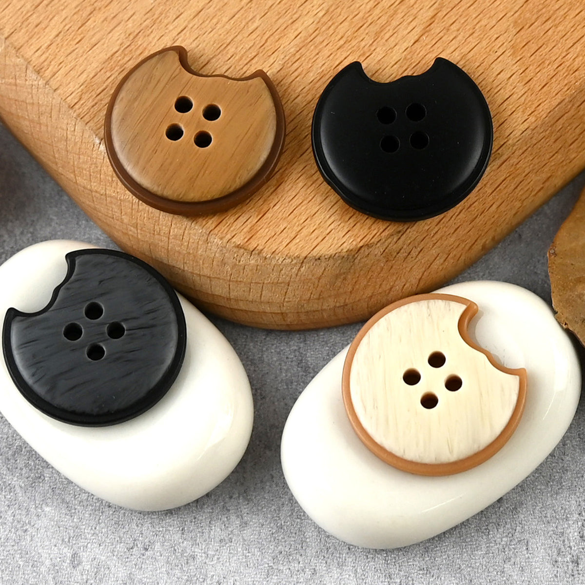 Bunli - DIY 10 Pack Notched Round Four Hole Button