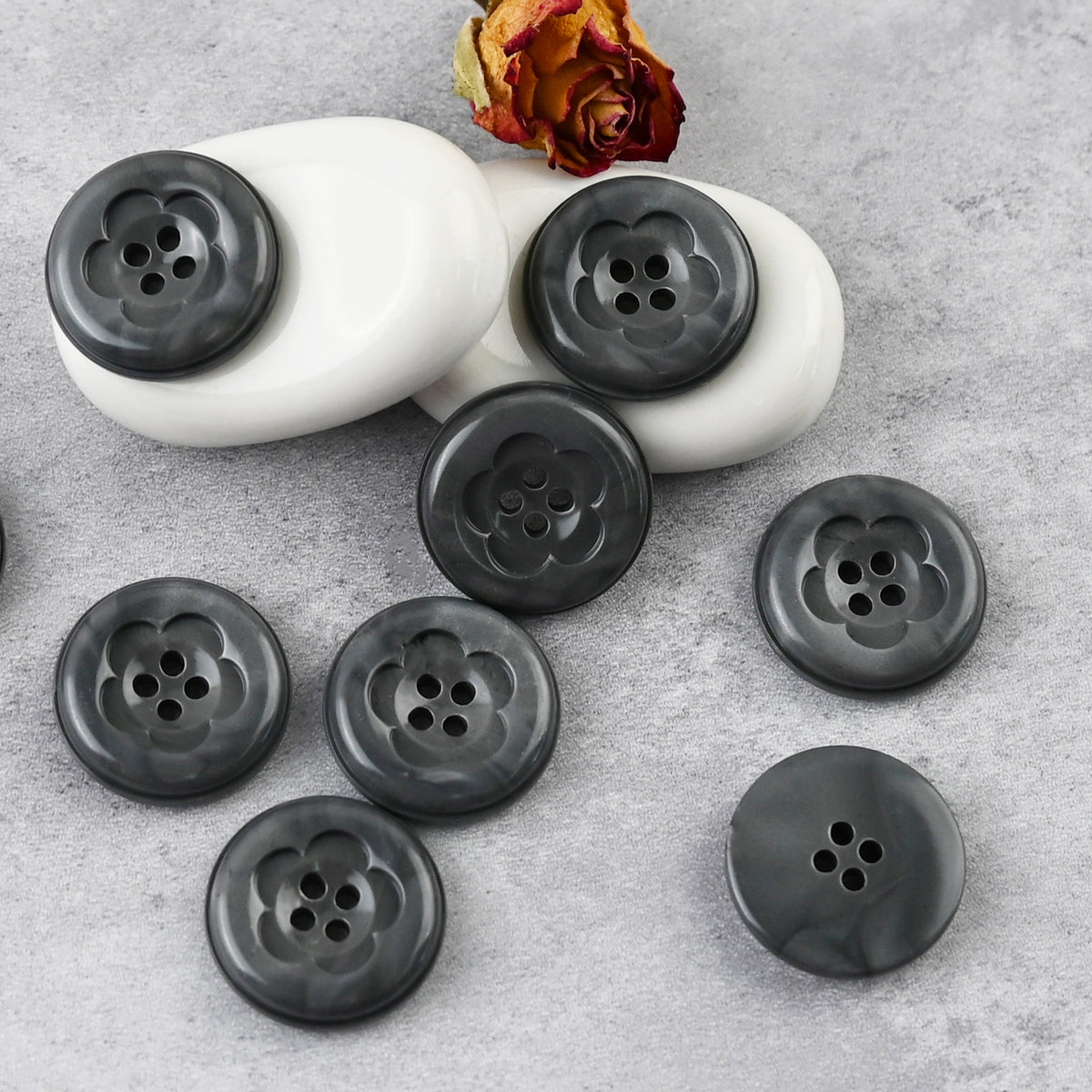 Bunli - DIY 10 Pack Embossed Floral Four-Hole Button