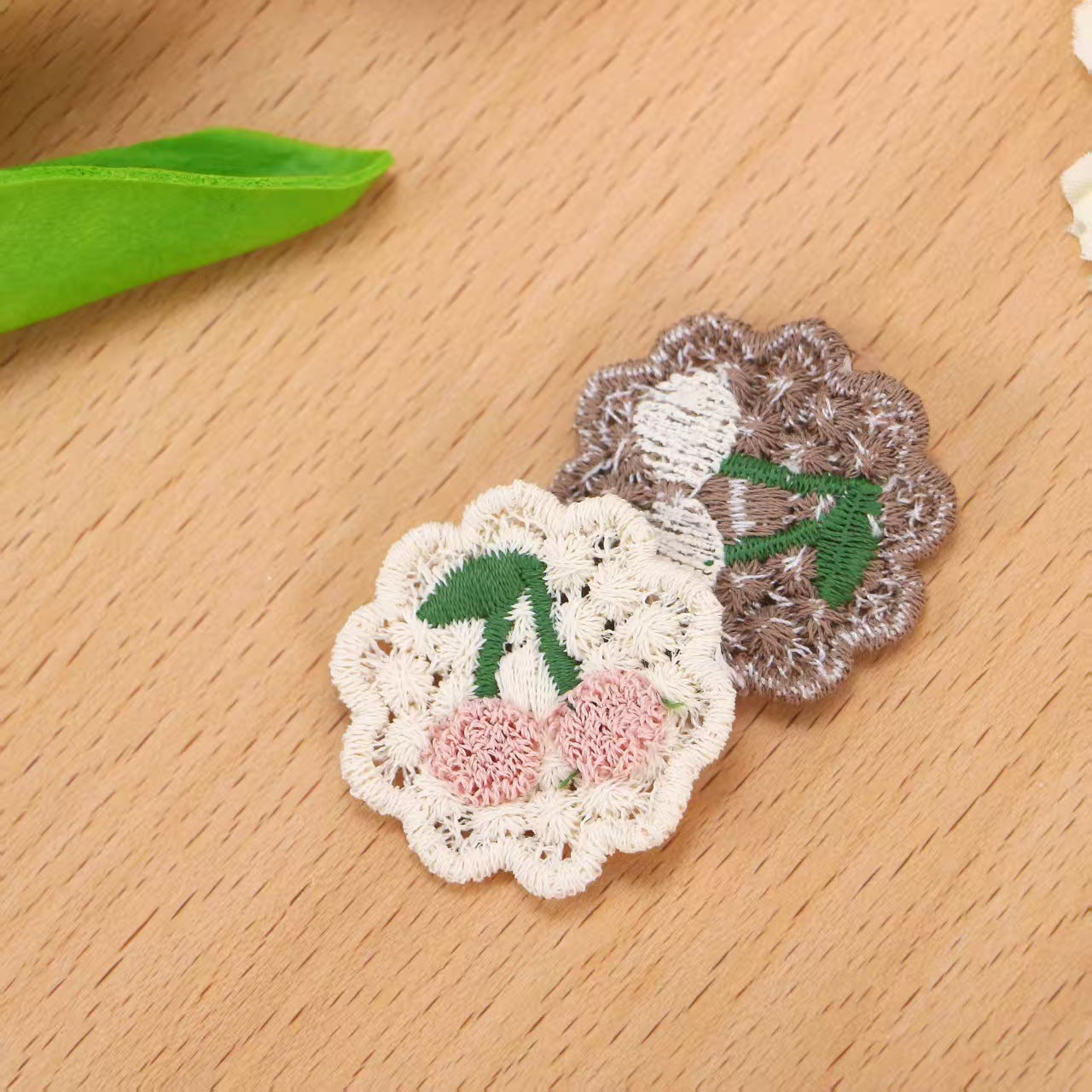 新款甜美风花朵樱桃刺绣布贴，百搭服饰包包DIY装饰辅料批发