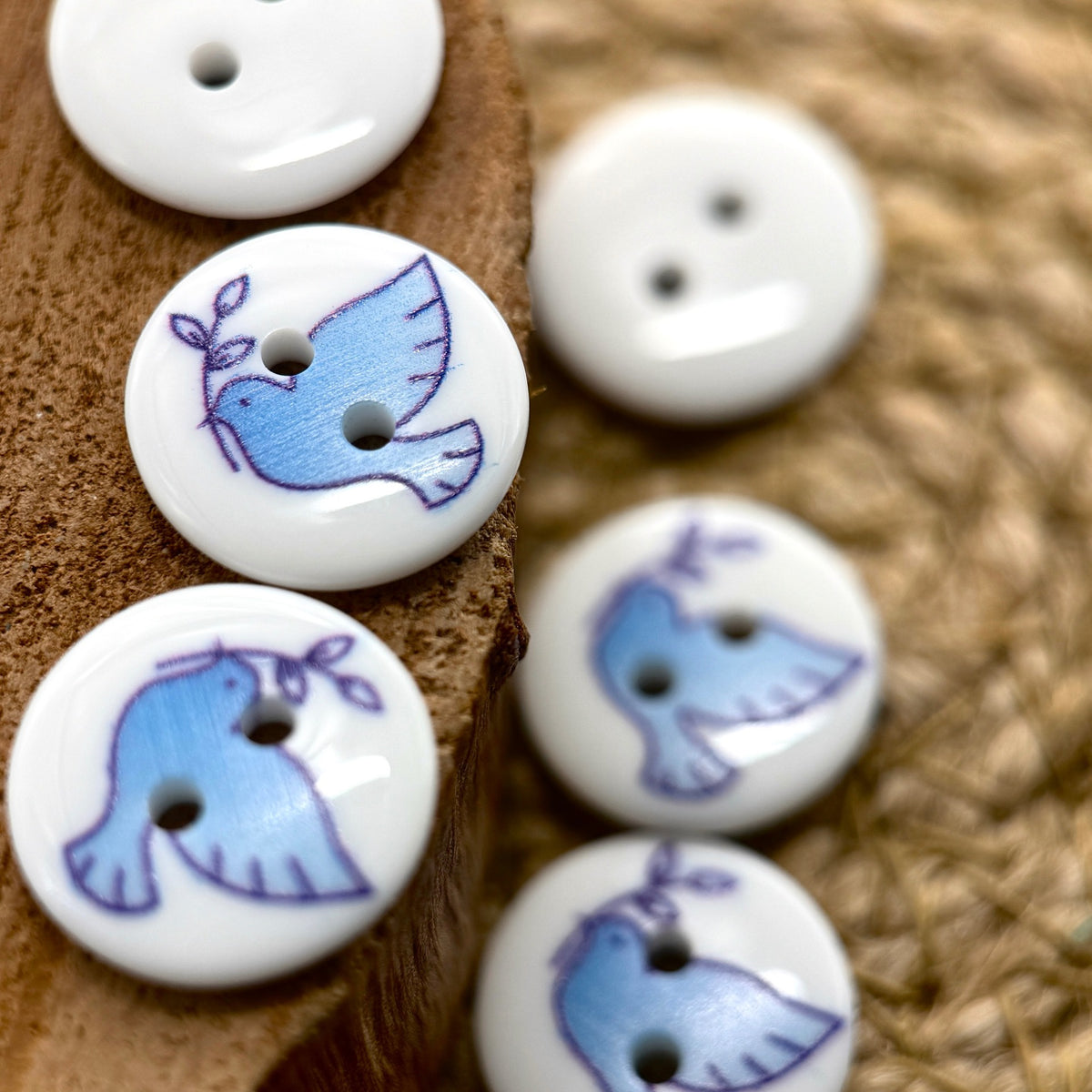 Bunli - DIY 10 Pack Blue Dove White Round Button