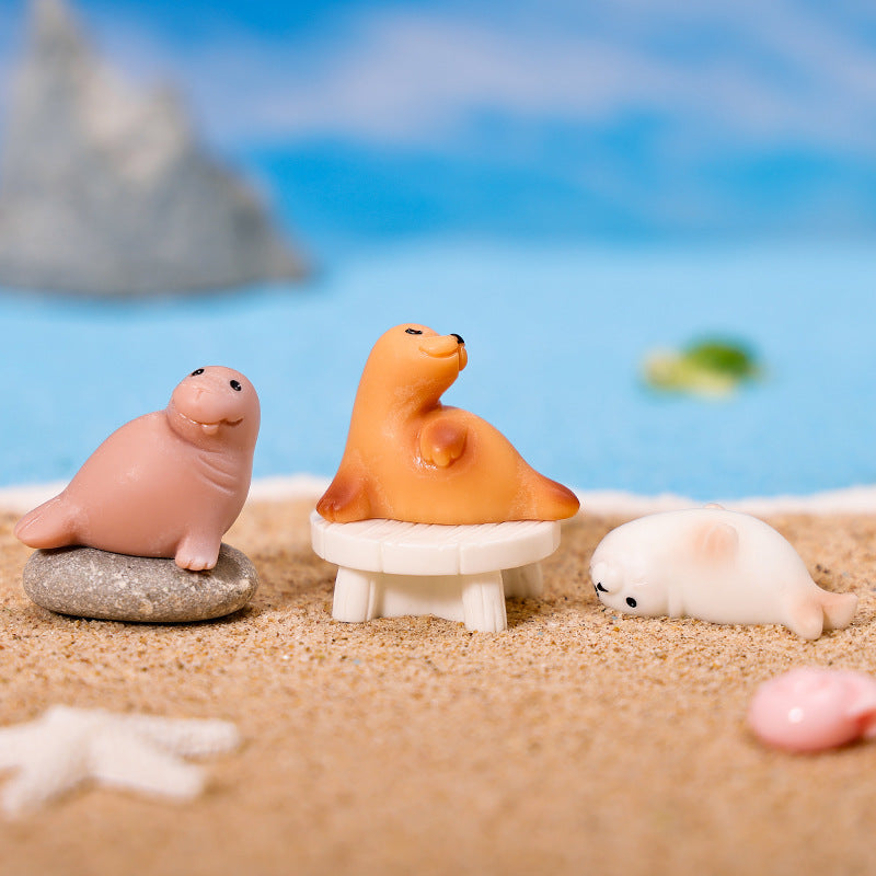 Objella - Marine Mammal Pose Miniature Ornament