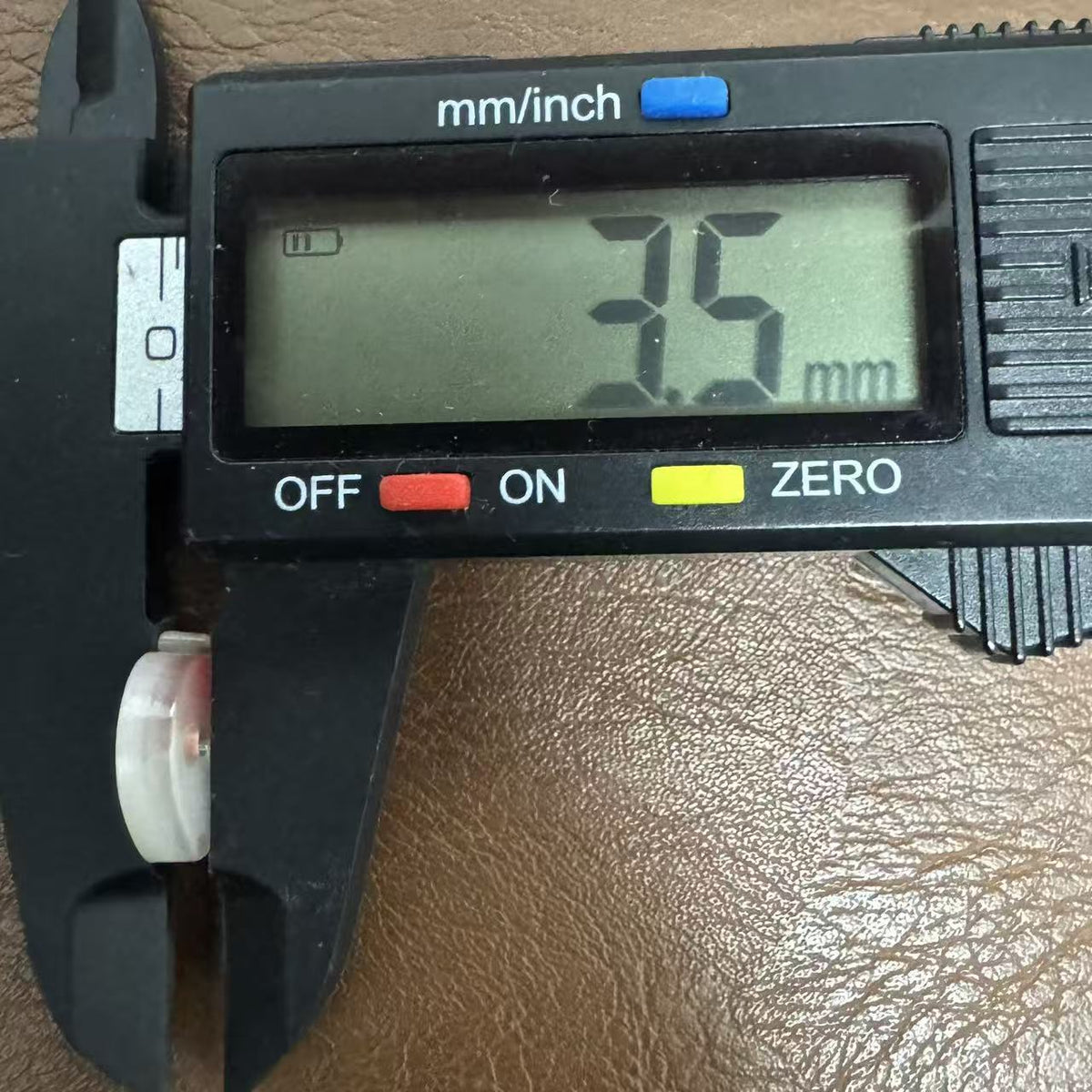卡通粉色水蜜桃水果纽扣儿童diy手作辅料挂件bjd娃衣发圈装饰扣子