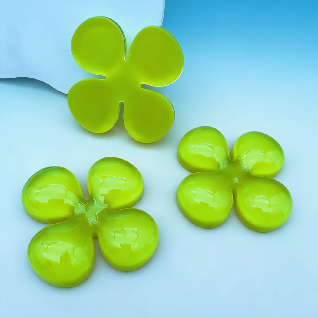Chivy - DIY Glow in the Dark Clover Plastic Accessory