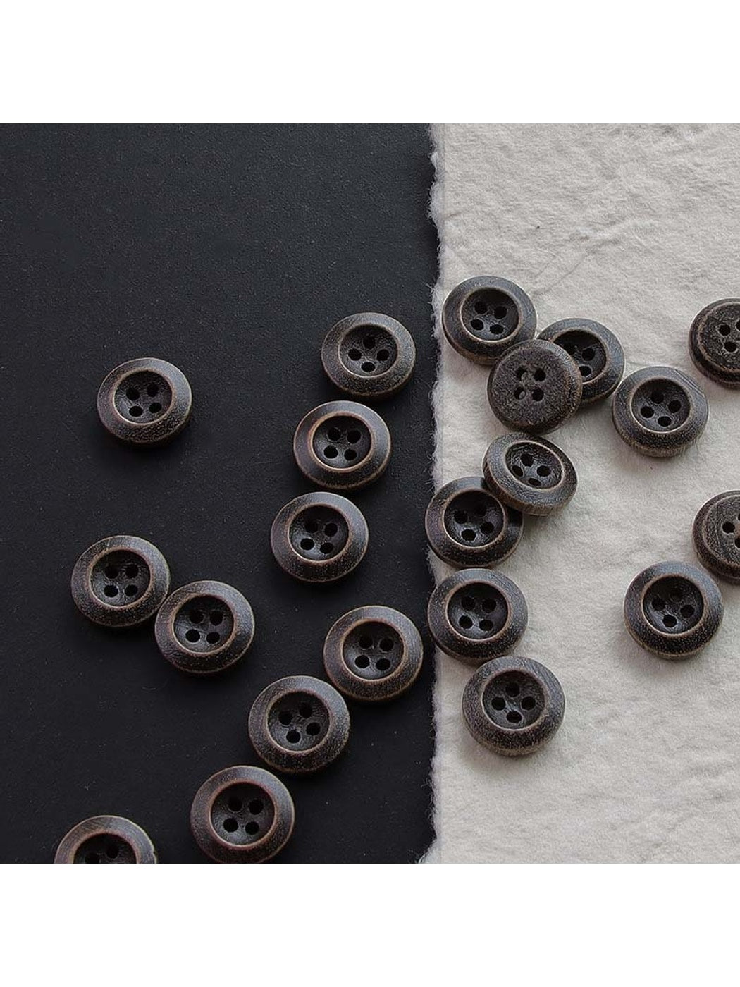 Bunli - DIY 10 Pack Vintage Style Four-Hole Buttons
