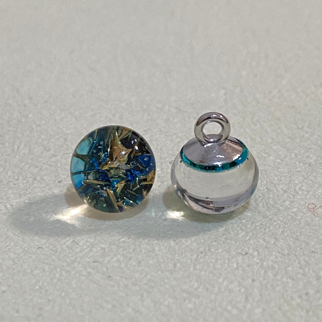 Bunli - Oval Gilded Swirl Shank Button