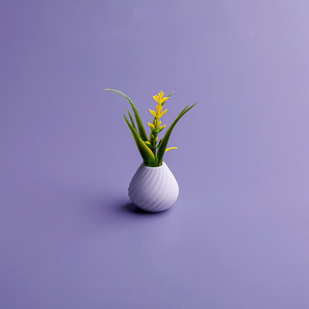 Objella - Floral Mini Vase Miniature