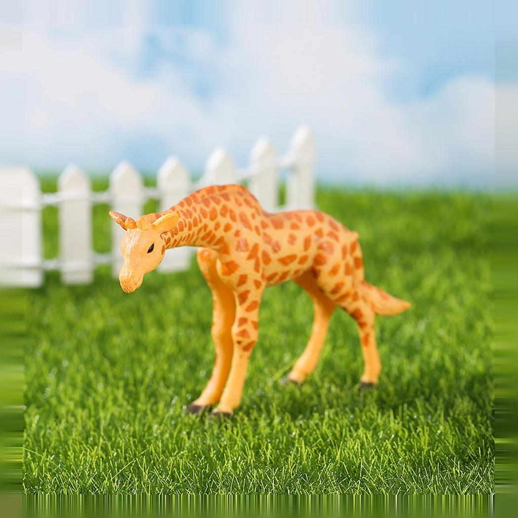 Objella - Giraffe Three-Pose Animal Figurine