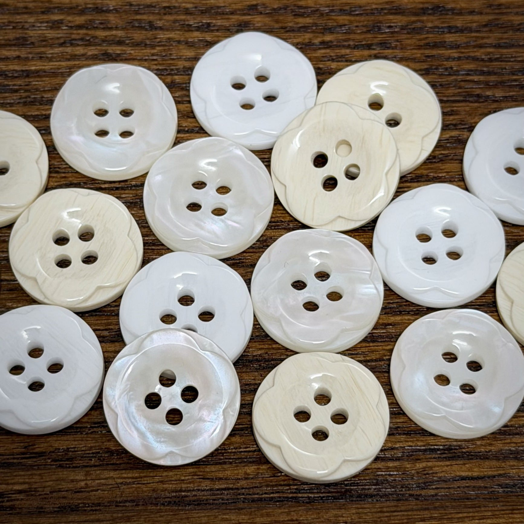 Bunli - DIY 10 Pack Petal Edge Pearl Sheen Button