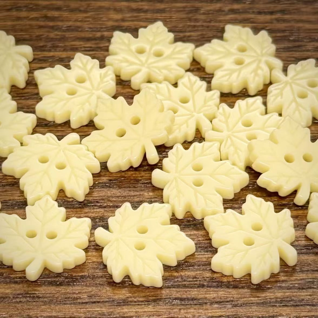 Bunli - DIY 10 Pack Maple Leaf Veined Button