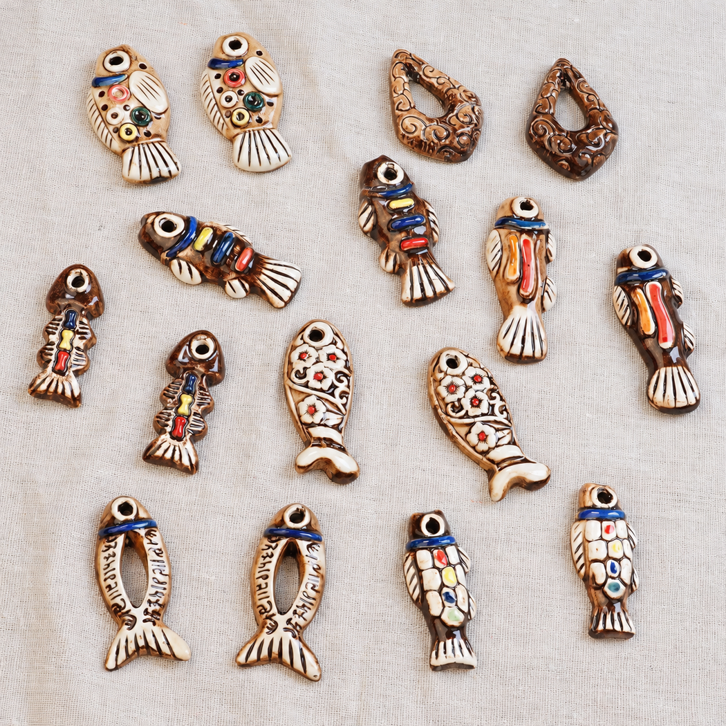 chivy hand painted fish bead complete product display