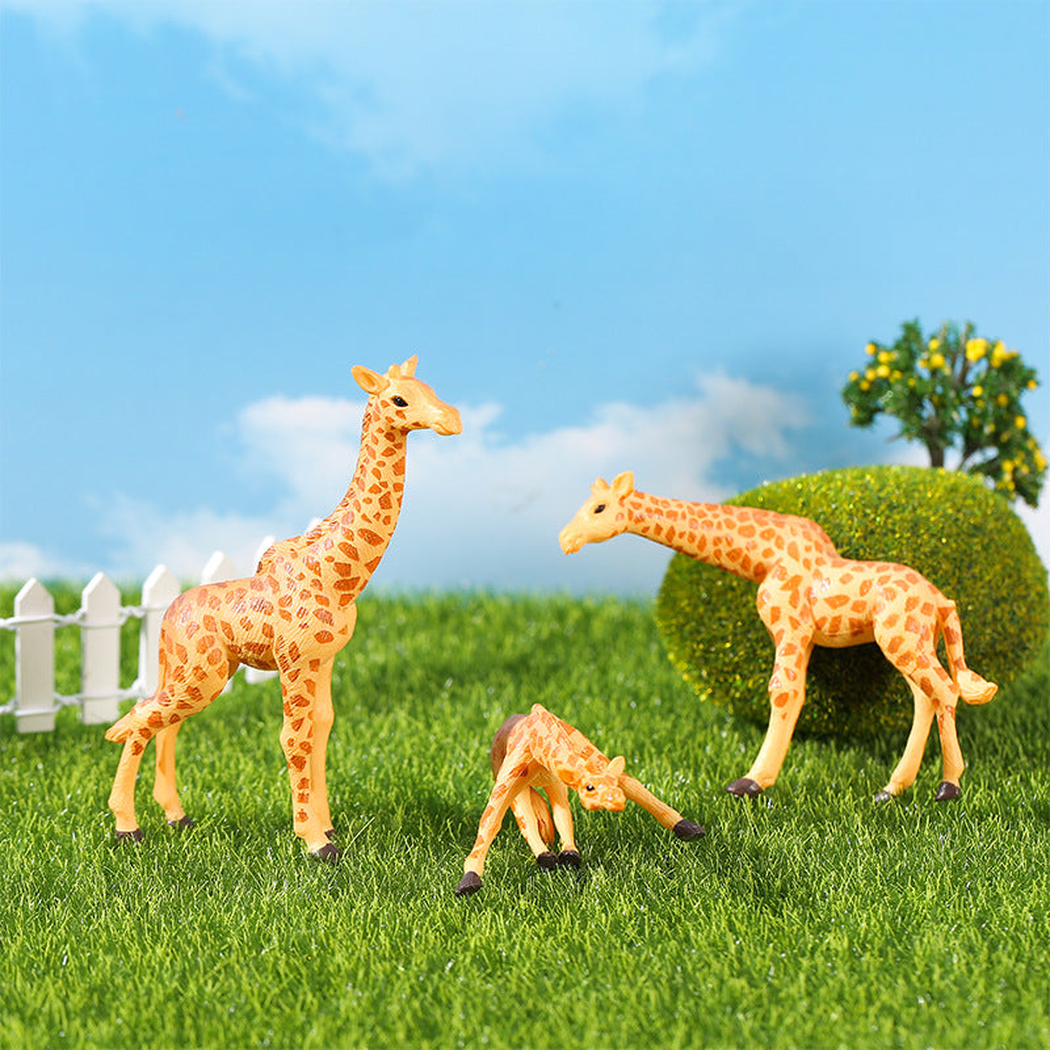objella - giraffe three-pose animal figurine staged product scene