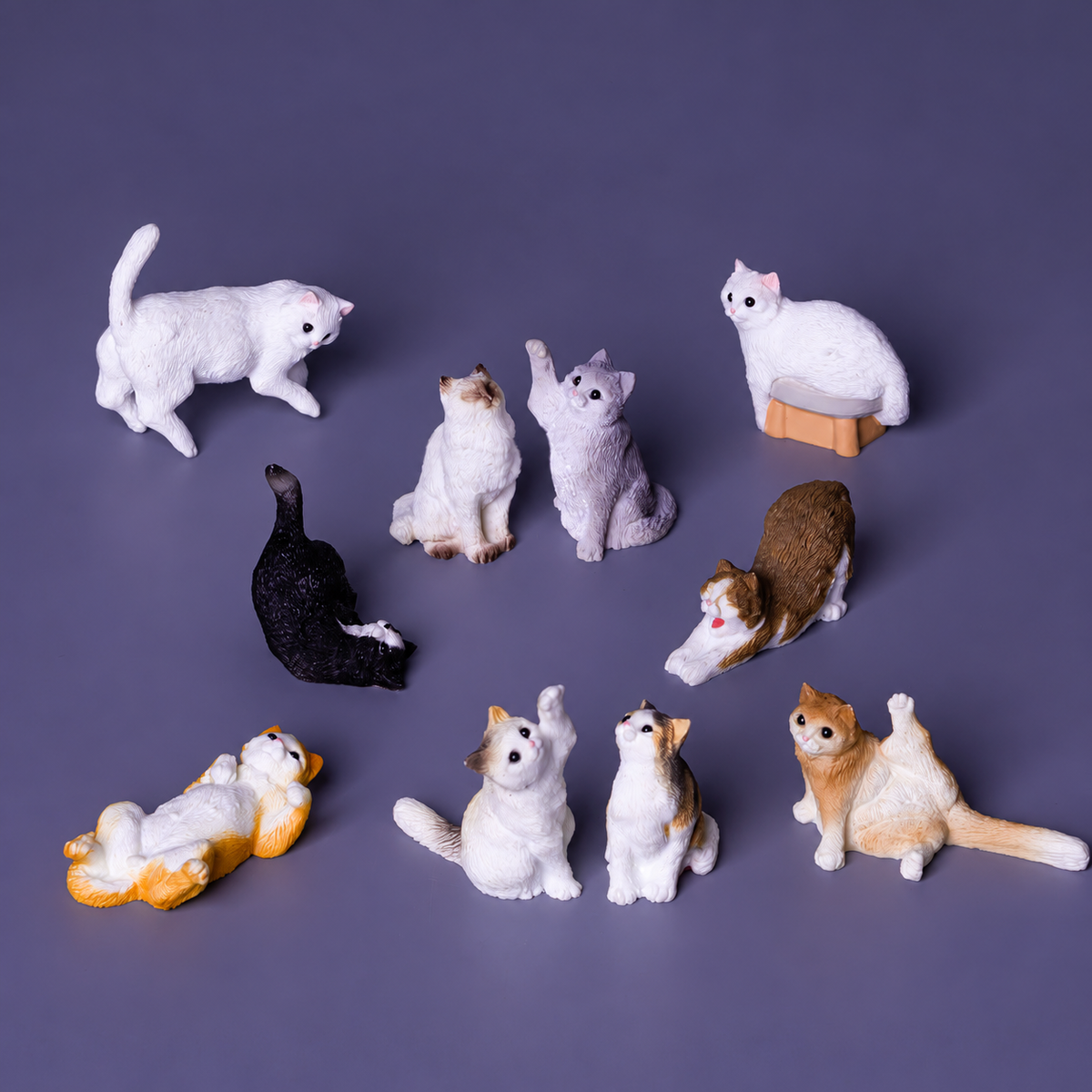 Objella Realistic Ten-Style Cat Figurine complete group scene
