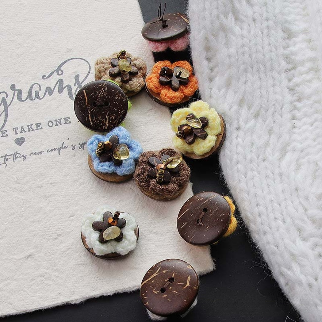 Bunli - DIY 10 Pack Floral Textured 2-Hole Buttons