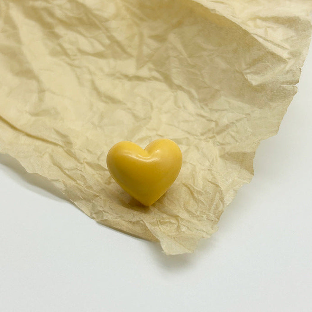 Bunli - DIY 10 Pack Glossy Heart-Shaped Shank Button