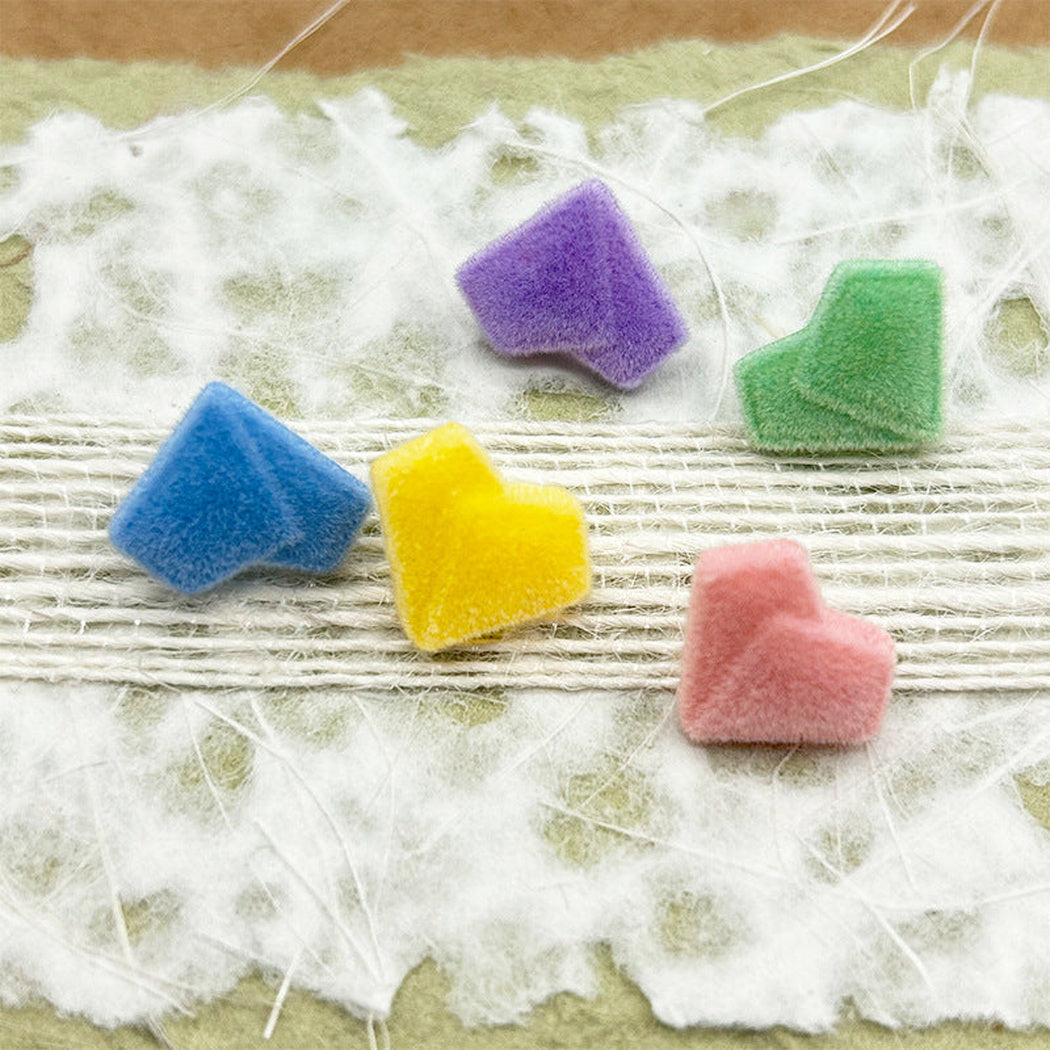 Bunli - DIY 10 Pack Flocked Heart-Shaped Shank Button