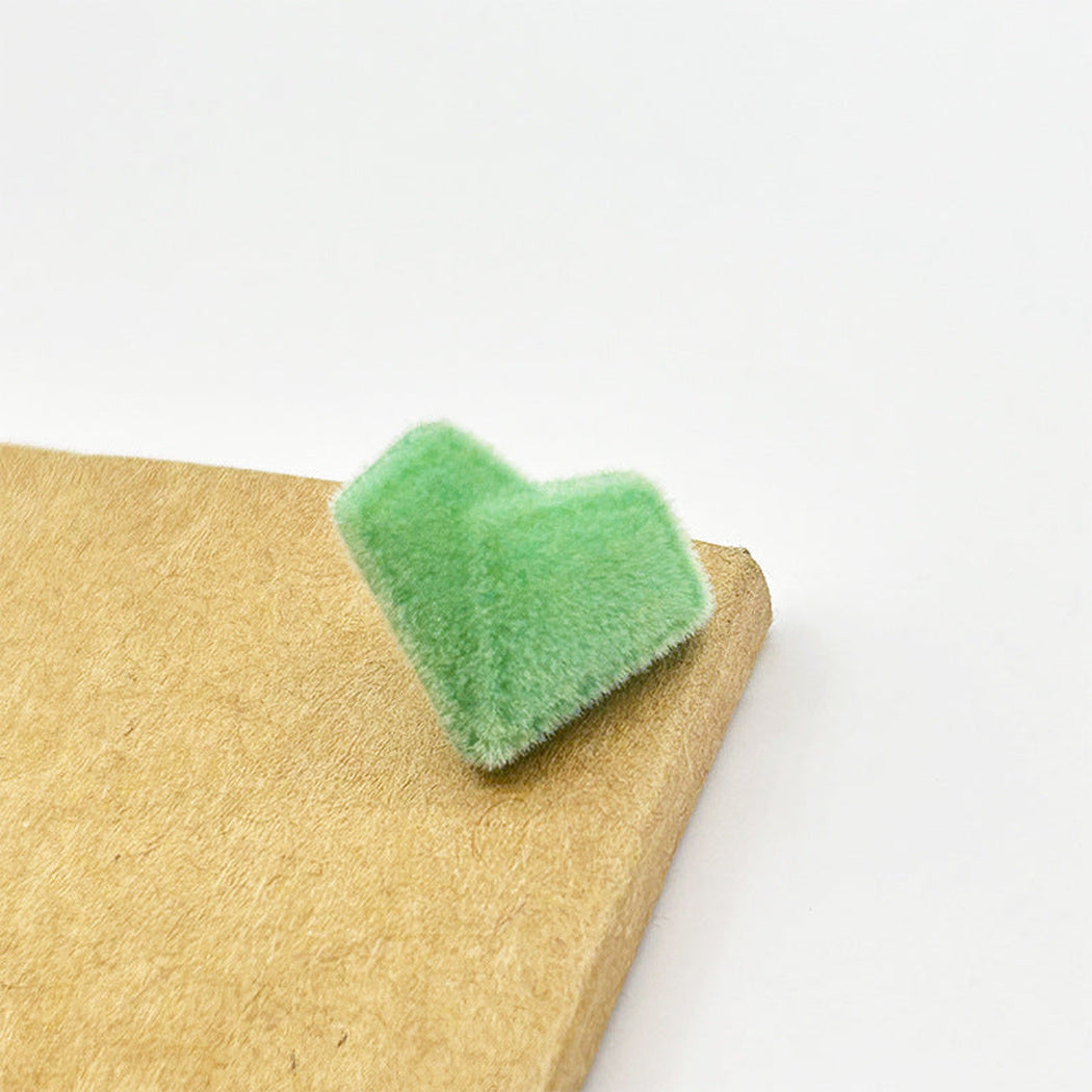 Bunli - DIY 10 Pack Flocked Heart-Shaped Shank Button