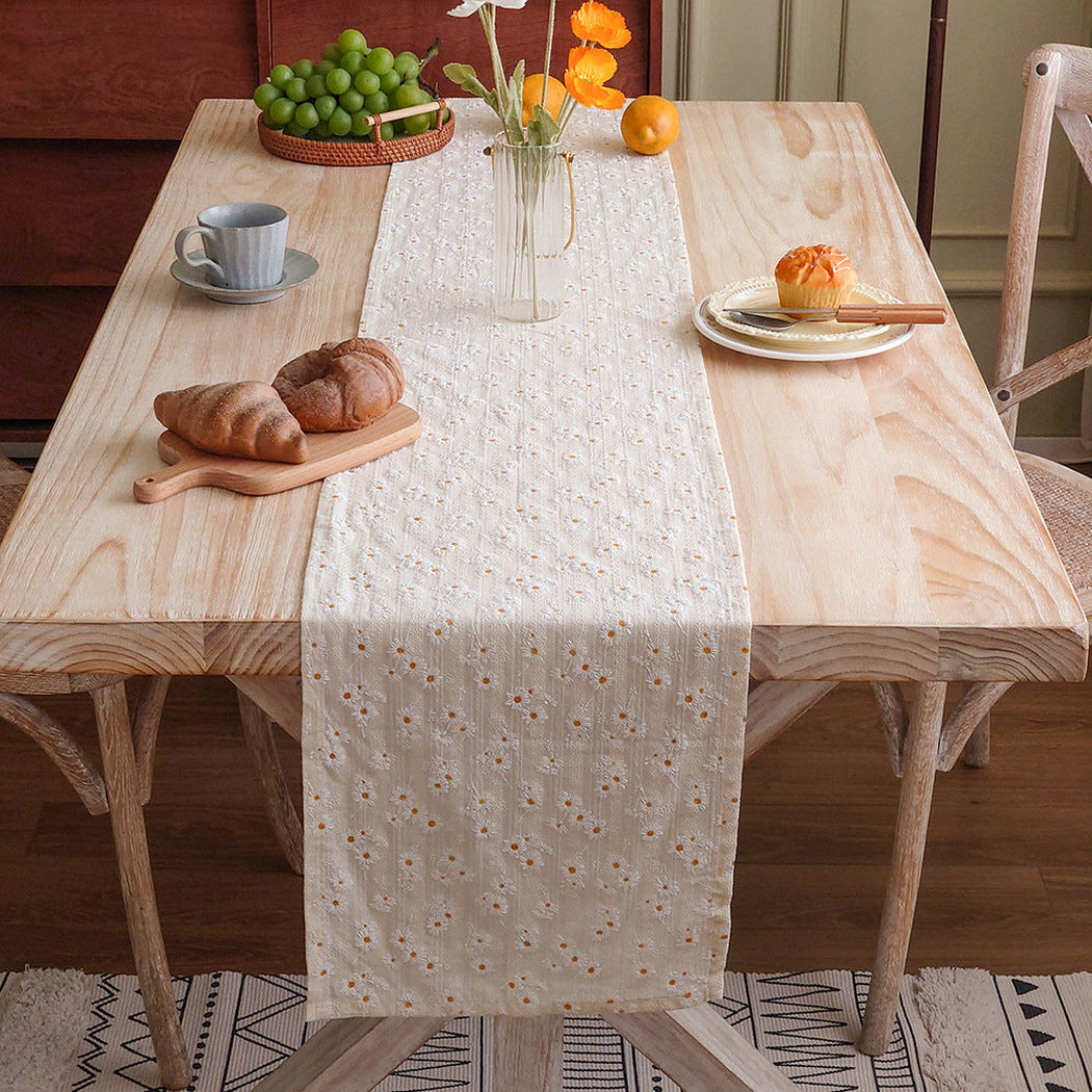 Avelin - Rectangular Allover Pattern Table Runner