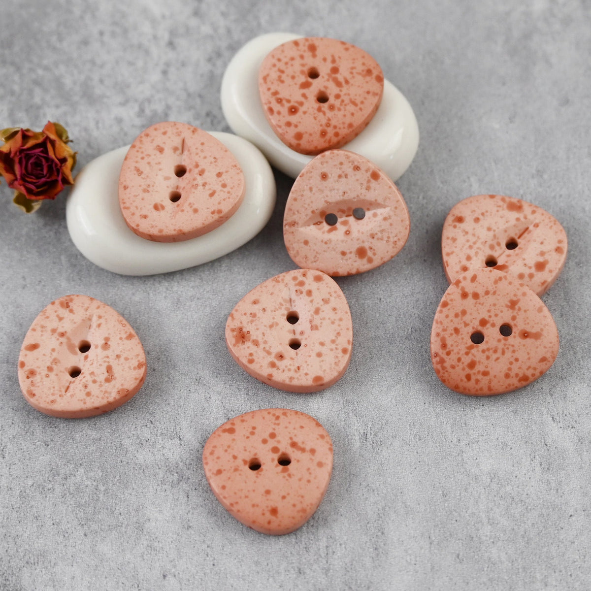 Bunli - DIY 10 Pack Mottled Pebble Two-Hole Button