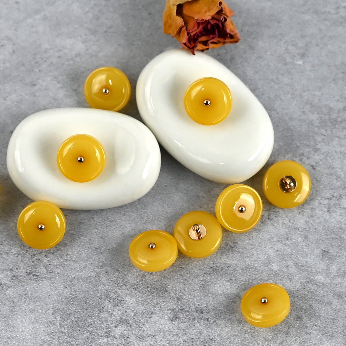 Bunli - DIY 10 Pack Jade Tone Round Shank Button
