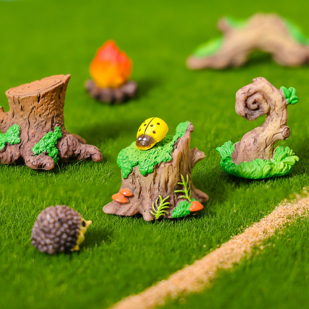 Objella - Mossy Stump Stone Miniature Ornament
