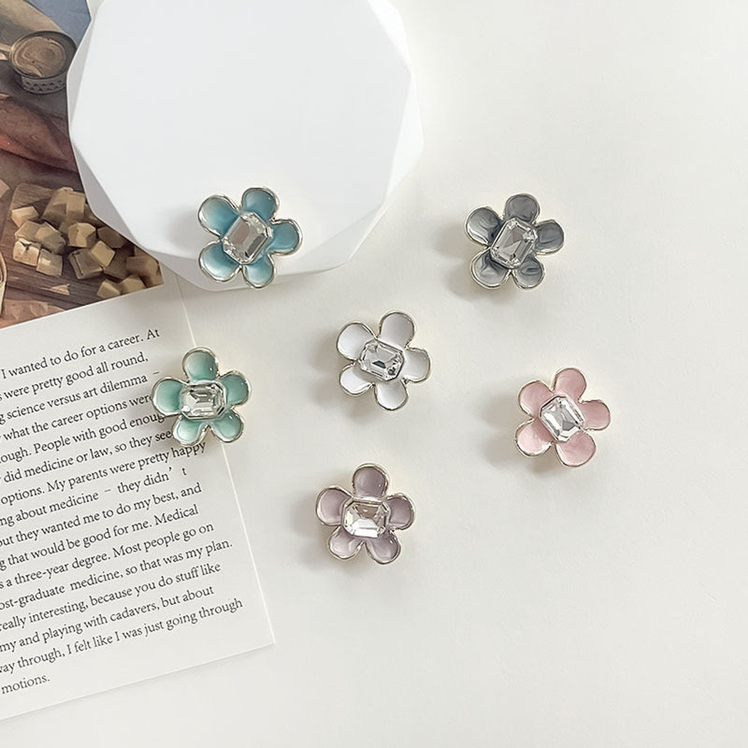 Chivy - Faceted Center Flower Embellishment Accessory