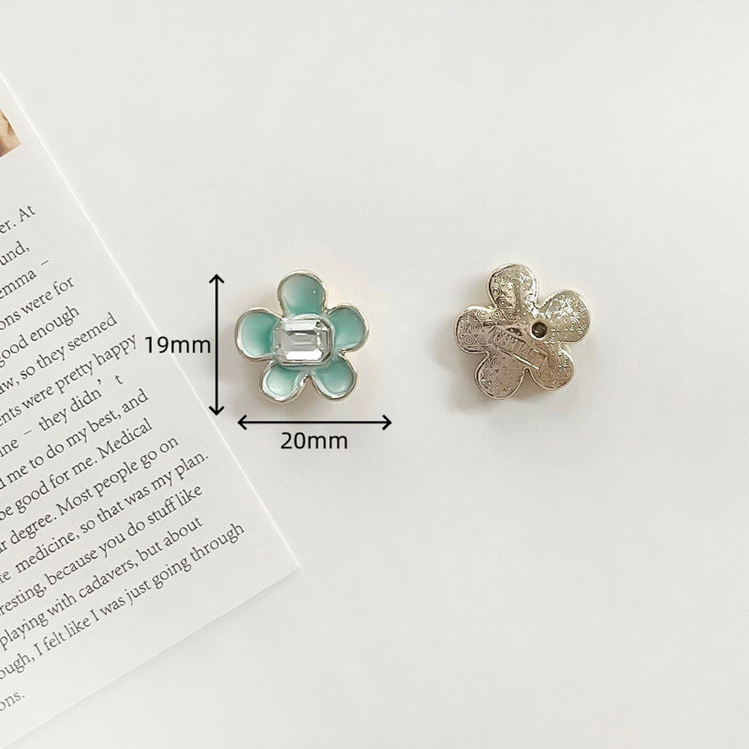 Chivy - Faceted Center Flower Embellishment Accessory