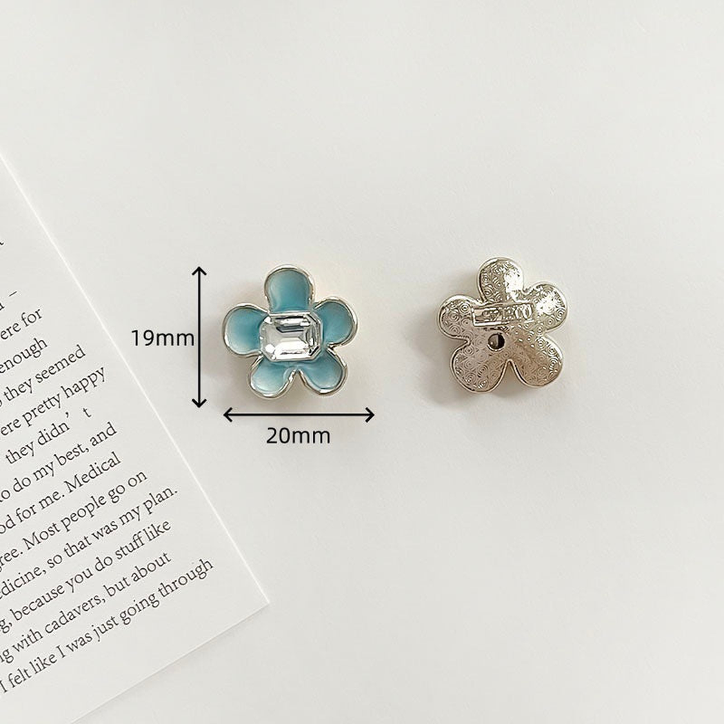Chivy - Faceted Center Flower Embellishment Accessory
