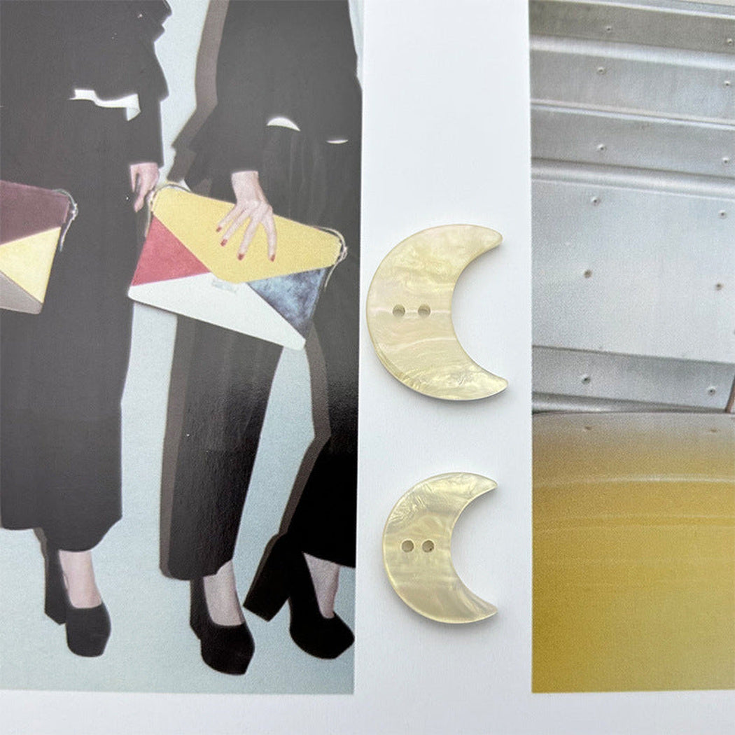 Bunli - DIY 10 Pack Crescent-Shaped Two-Hole Button