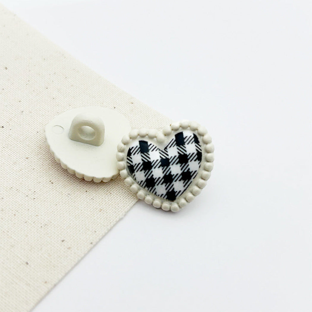 Bunli - DIY 10 Pack Heart-Shaped Gingham Shank Button