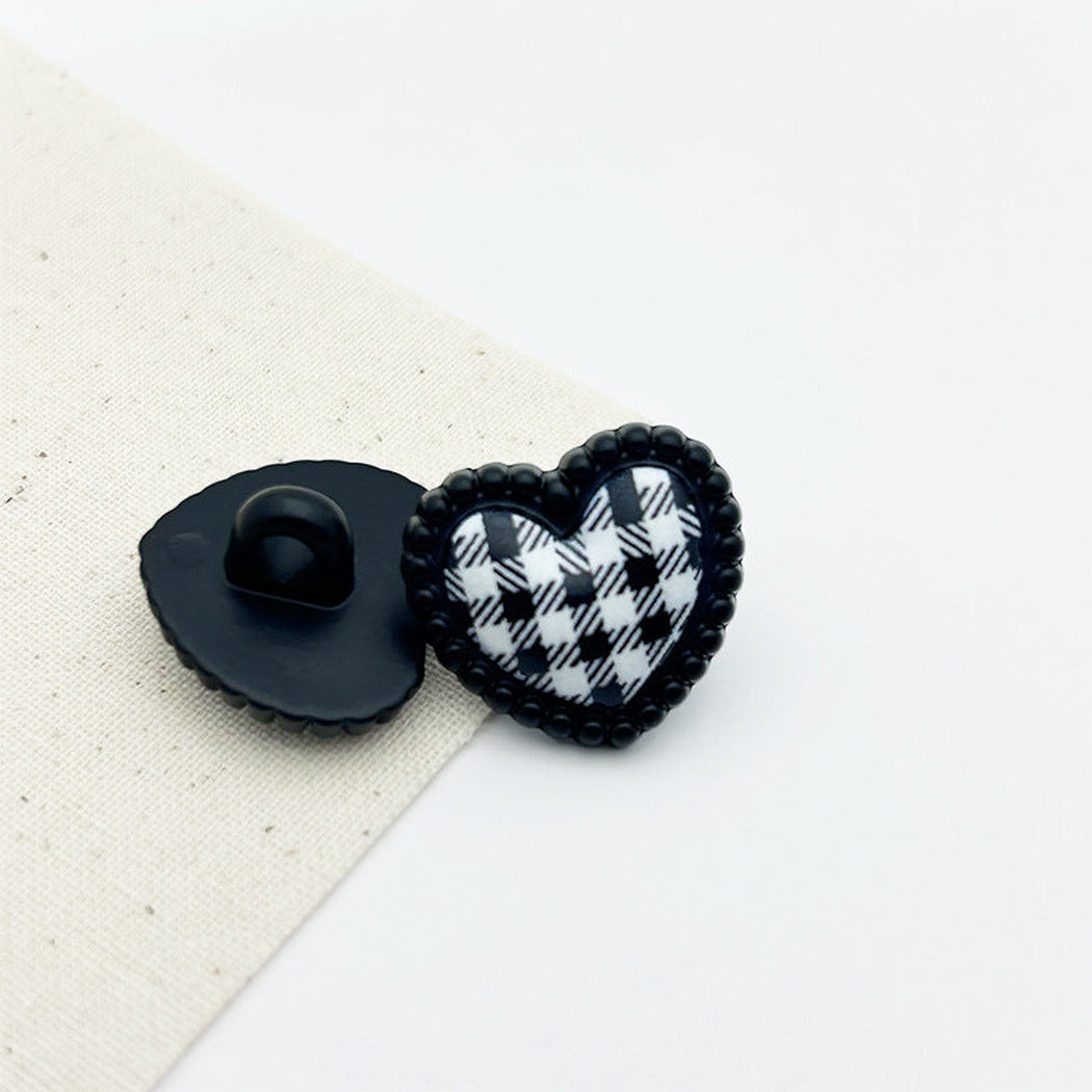 Bunli - DIY 10 Pack Heart-Shaped Gingham Shank Button