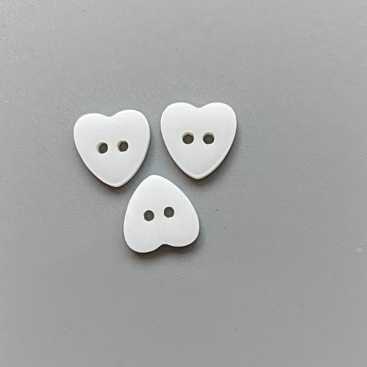 Bunli - DIY 10 Pack White Heart-Shaped Two-Hole Button